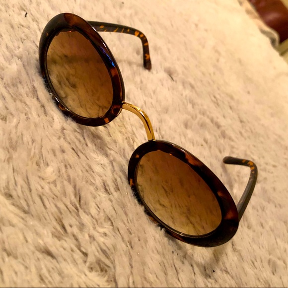 💕3/$15 Sunglasses - Picture 1 of 2
